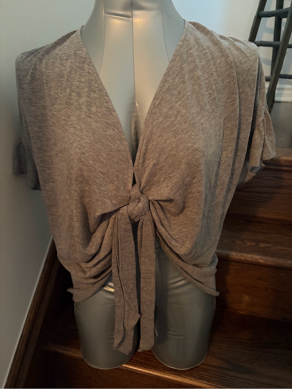 Knot Front Short Sleeve Top in Heather Grey